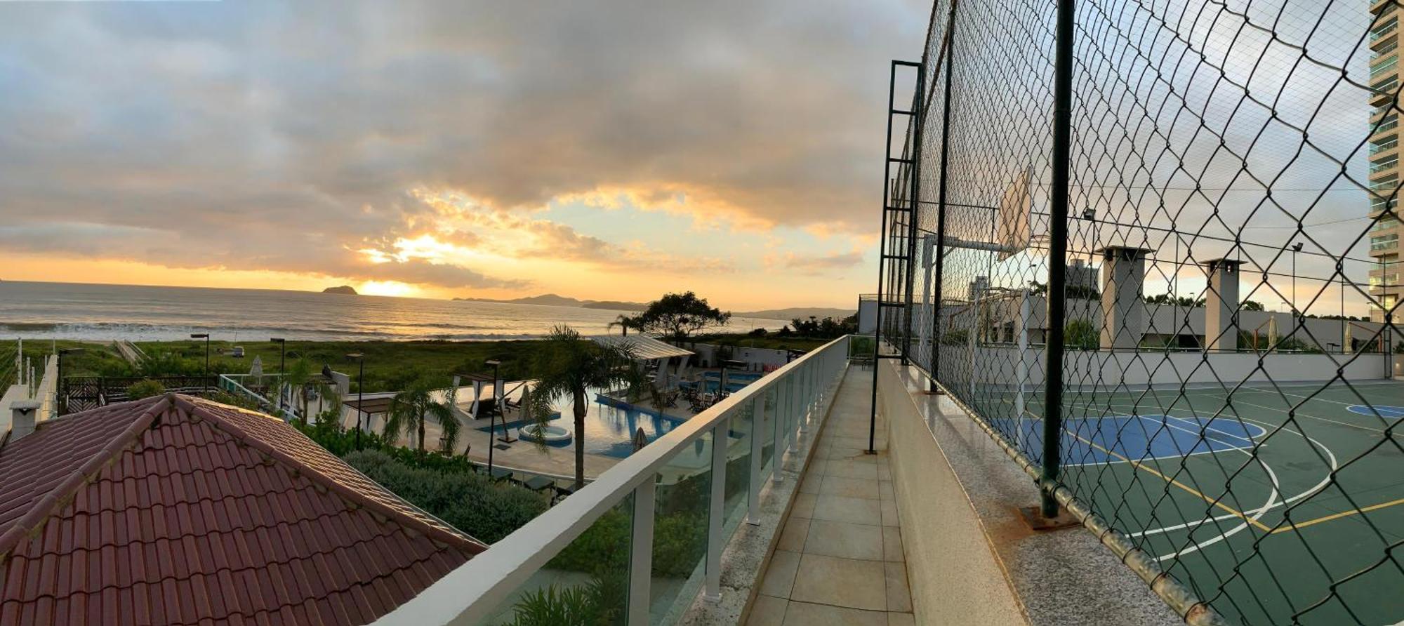 Bali Beach Home Club Rogga Beira Mar - Balneario Piçarras エクステリア 写真